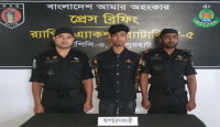 নওগাঁর মান্দায় স্কুল ছাত্রীকে অপহরণের দা...